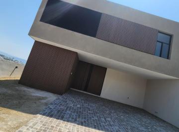 Casa de 3 habitaciones, León · Casa Nueva en Residencial Zanda