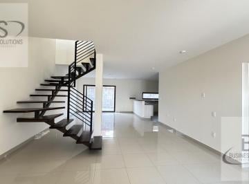 Casa · 228m² · 3 Recámaras · 2 Estacionamientos · Kl/ Estrena Casa en Renta en Altozano, Querétaro.