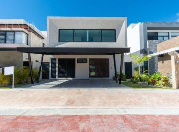 Casa · 358m² · 2 Recámaras · Casa Inteligente en Venta en Vía Cumbres Residencial