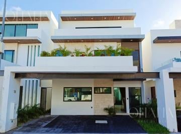 Casa · 330m² · 4 Recámaras · 2 Estacionamientos · Casa en Venta en Aqua Residencial