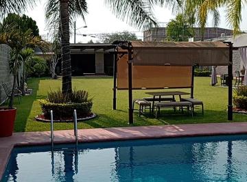 Casa de 2 habitaciones, Xochitepec · Venta Casa Sola en Xochitepec Morelos C/alberca
