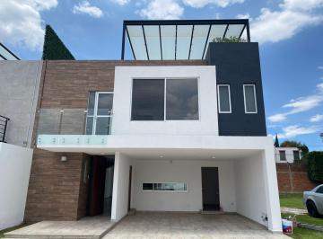 Casa en condominio de 3 habitaciones, San Pedro Cholula · Casa en Renta en El Sendero Residencial, Cholula Junto Al Campanario