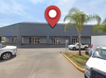 Local comercial · 420m² · 100 Estacionamientos · Local en Renta Galerías Aguascalientes, Ags. 420 m²