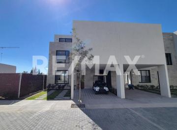 Casa en condominio · 250m² · 3 Recámaras · 2 Estacionamientos · Casa en Venta Jurica. Queretaro. Qro. - (4)
