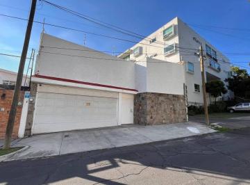 Casa de 4 habitaciones, Zapopan · Casa en Venta Ciudad del Sol $16,500,000