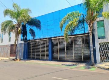 Local comercial · 552m² · 4 Estacionamientos · Local Comercial con Oficinas y Bodega en Colonia Chulavista Puebla
