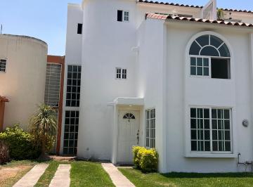 Casa de 4 habitaciones, San Pedro Tlaquepaque · Bonita Casa en Los Olivos en Coto 4 Recamaras