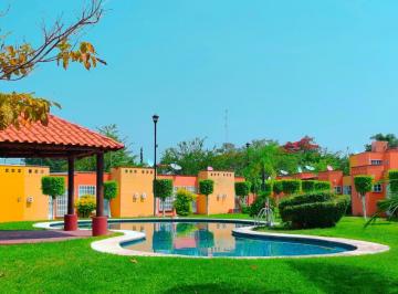 Casa , Emiliano Zapata · Casa en Venta en Garza Azul Una Planta Alberca y Vigilancia por El Tec