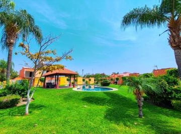 Casa , Emiliano Zapata · Casa en Venta en Garza Azul Una Planta Alberca y Vigilancia por El Tec