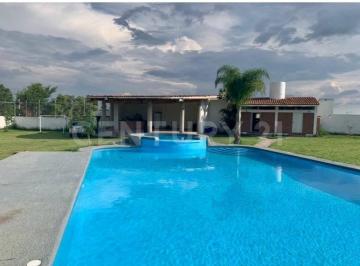 Terreno / Lote · 2502m² · 20 Estacionamientos · Terreno con Terraza en Venta