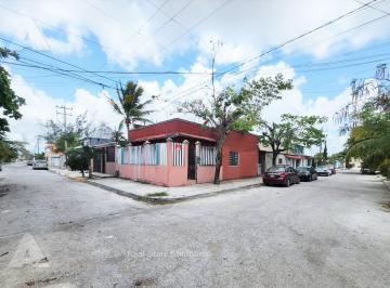 Casa · 128m² · 4 Recámaras · Casa en Venta, 4 Recámaras, en Esquina, Patio, Región 238, Cancún Norte