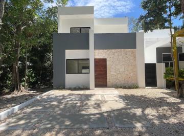 facahada principal · ¡La Casa de Tus Sueños Espera en Puerto Morelos!