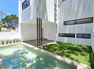 Casa · 312m² · 4 Recámaras · 2 Estacionamientos · Hermosa Casa Nueva en Fraccionamiento