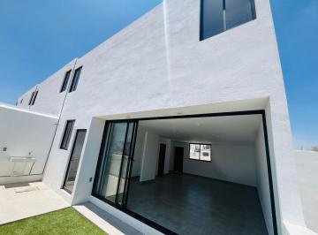 Casa de 3 habitaciones, Querétaro · Se Vende Hermosa Casa en Juriquilla, San Isidro, Diseño Moderno y Funcional