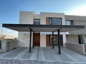 Fachada · Casa en Venta en Querétaro Altozano