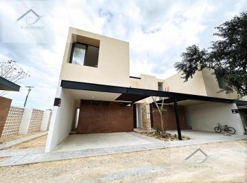 Casa · 205m² · 2 Recámaras · 2 Estacionamientos · Casa - Pueblo Temozon Norte