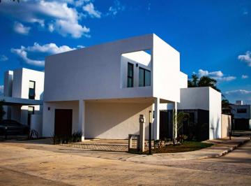 Casa en condominio de 3 habitaciones, Mérida · Casa Amplia Ubicada en Condominio de Cholul