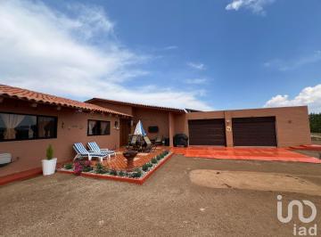 Casa · 362m² · 3 Recámaras · 2 Estacionamientos · Casa en Venta en Pinares Tapalpa