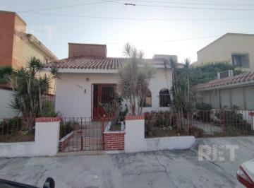 Casa · 3 Recámaras · 1 Estacionamiento · Casa en Lomas de Rosales