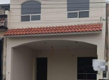 Casa de 3 habitaciones, Santa Catarina · Casa en Venta en Fracc. Real del Valle, Santa Catarina, Nl