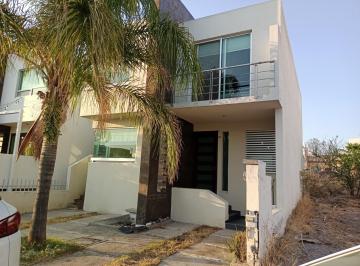Casa en condominio de 3 habitaciones, Querétaro · Casa Amueblada en Renta en El Mirador