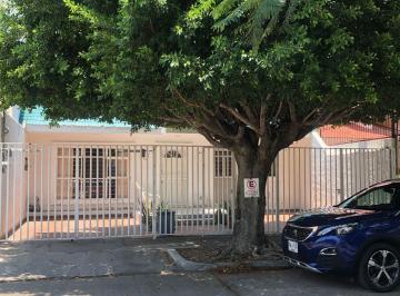 Casa de 4 habitaciones, Zapopan · Casa en Venta Chapalita