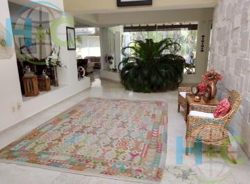 Casa · 525m² · 4 Recámaras · 4 Estacionamientos · Venta Casa Balvanera Polo Country Club Corregidor