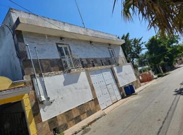 Casa · 833m² · 10 Recámaras · 2 Estacionamientos · Casa de 3 Pisos Ideal Para Negocio