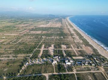 Terreno / Lote , San Pedro Mixtepec · Terreno a Pie de Playa a un Costado del Club de Playa El Origen Puerto Escondido