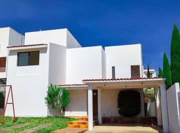 Casa de 3 habitaciones, Atizapán de Zaragoza · Hermosa Casa en Bosque Real, Zona Esmeralda con Jardín y Seguridad 24 Hrs