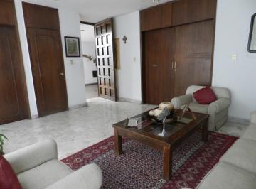 Casa de 4 habitaciones, Querétaro · Casa en Venta en Qro Centro Historico