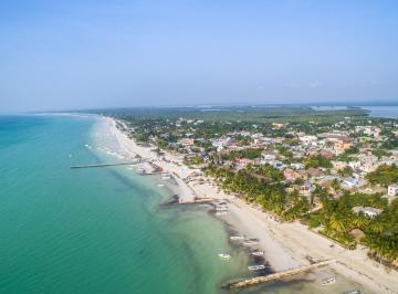 Terreno / Lote , Lázaro Cárdenas · Venta de Terreno de 892 m² en Zona Exclusiva de Holbox a 50 m de La Playa