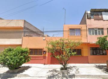 Casa de 2 habitaciones, Venustiano Carranza · Casa en Remate en 20 de Noviembre Venustiano Carranza
