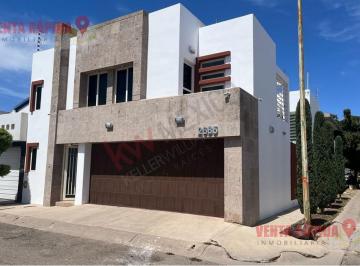 Casa · 216m² · 4 Recámaras · 2 Estacionamientos · Casa en Fraccionamiento Country del Río