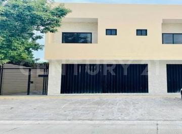 Edificio · 761m² · Edificio Comercial en Venta, Supermanzana 313, Av Huayacán, Cancún