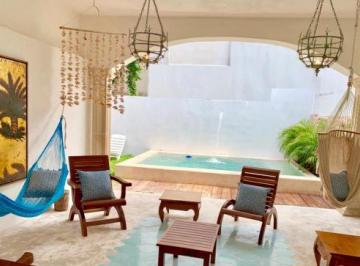 Casa de 5 habitaciones, Mérida · Casa en Venta Merida Amueblada, de Una Planta en Esquina Centro Yucatan
