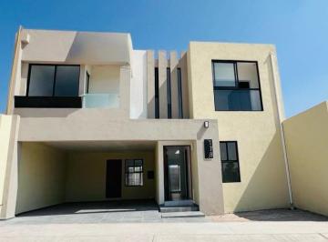 Casa de 4 habitaciones, San Luis Potosí · Casa en Venta en Fracc. Tarragona con 4 Recamaras.