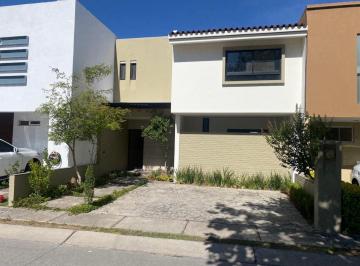 Casa en condominio de 3 habitaciones, Zapopan · Renta de Casa en Santillana Zapopan