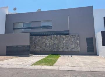 Casa en condominio de 4 habitaciones, Querétaro · Linda Casa Recién Remodelada en Misión de Concá