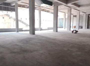 Local comercial · 1271m² · 150 Estacionamientos · Local en Renta en Plaza Comercial Cumbres