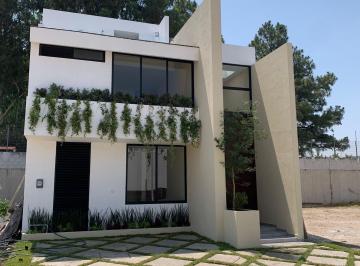 Casa de 4 habitaciones, Zapopan · Casa en Venta en Valle Imperial