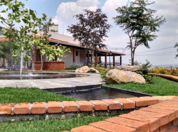 Casa · 350m² · 9 Recámaras · 6 Estacionamientos · Rancho en Venta en Villa Victoria