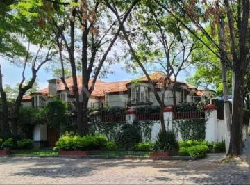 Casa · 800m² · 5 Recámaras · 2 Estacionamientos · Exclusiva Residencia en Venta, en San Angel Inn, Alvaro Obregón
