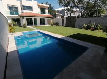 Casa de 4 habitaciones, Cuernavaca · Casas Tipo Colonial con Cúpula, Excelentes Acabados