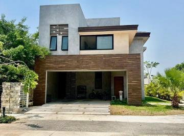 Casa · 280m² · 3 Recámaras · 4 Estacionamientos · Casa en Zona Country Sin Muebles en Renta