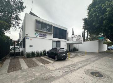 Oficina · 21m² · 6 Recámaras · 10 Estacionamientos · Consultorio en Renta Planta Baja Chapalita