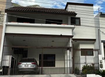 Casa de 3 habitaciones, Monterrey · Casa en Renta en Zona Sur en Monterrey Nuevo León
