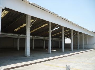 Local en centro comercial , Jiutepec · Renta Super Local o Bodega a Doble Altura Todo o en 2 Partes, Centro de Jiutepec
