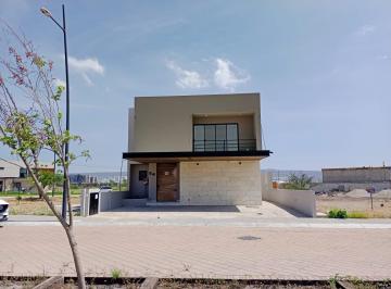 Casa en condominio de 3 habitaciones, Querétaro · Casa en Venta en Qro Lomas del Campanario Norte