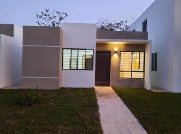 Casa de 2 habitaciones, Mérida · Venta de Casa en Los Héroes